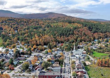 10 Famous Singers from Vermont