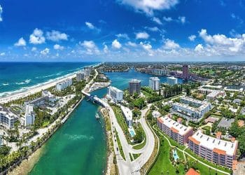 10 Famous Singers from Florida