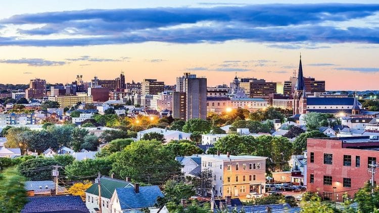 10 Famous Singers from Maryland