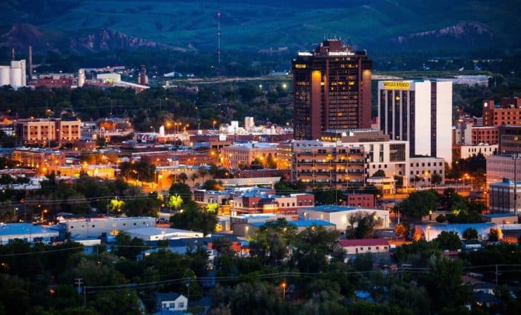 10 Famous Singers from Montana