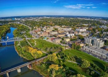 10 Famous Singers from North Dakota