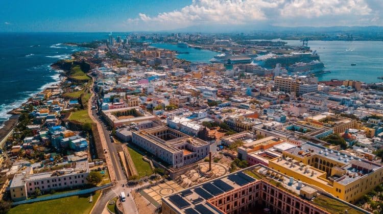 10 Famous Singers from Puerto Rico