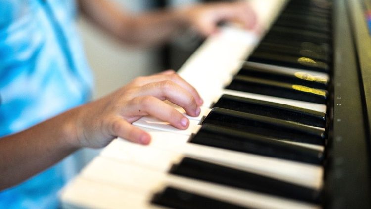 15 Best Piano Players of All Time