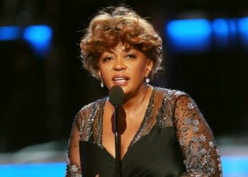 10 Best Anita Baker Songs of All Time