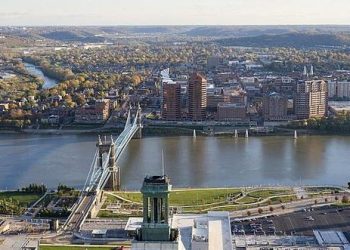 10 Famous Singers from Ohio