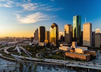 10 Famous Singers from Texas