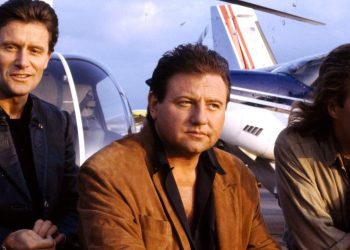 10 Best Emerson Lake And Palmer Songs of All Time