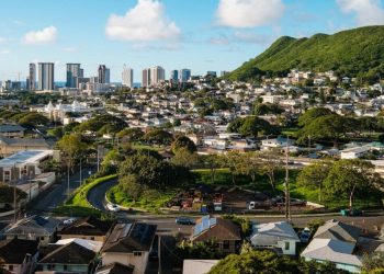 10 Famous Singers from Hawaii