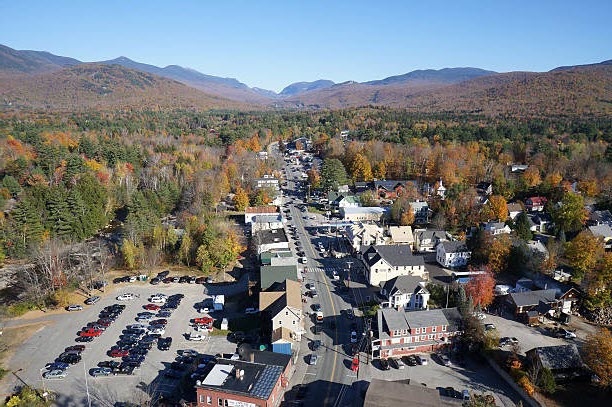 10 Famous Singers from New Hampshire