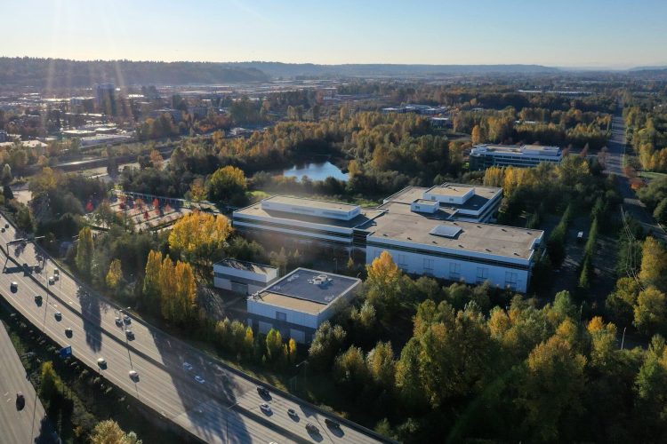 10 Famous Singers from Alaska