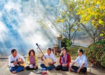 15 Best Folk Music Songs of All Time