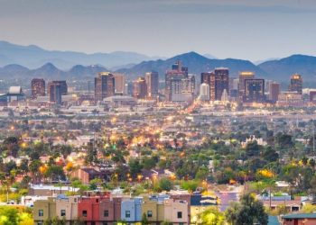 10 Famous Singers from Arizona