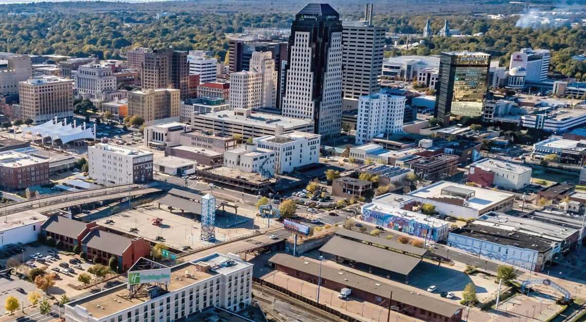 10 Famous Singers from Louisiana