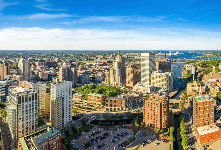 10 Famous Singers from Rhode Island