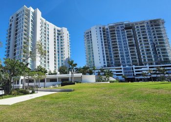 10 Famous Singers from Massachusetts