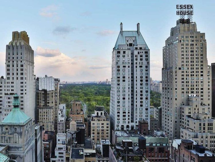 10 Famous Singers from New Hampshire