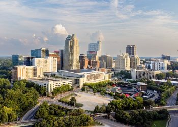 10 Famous Singers from North Carolina