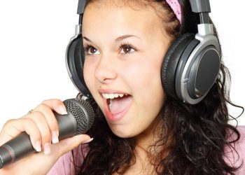 15 Best Karaoke Songs for Women of All Time