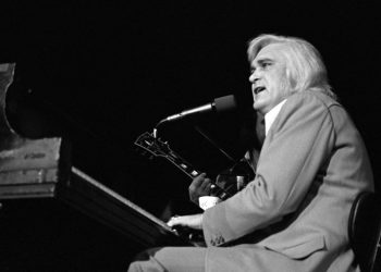 10 Best Charlie Rich Songs of All Time