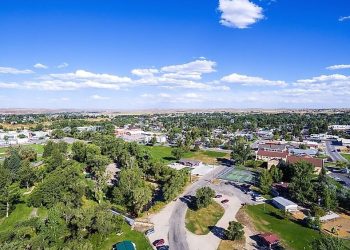 10 Famous Singers from Wyoming