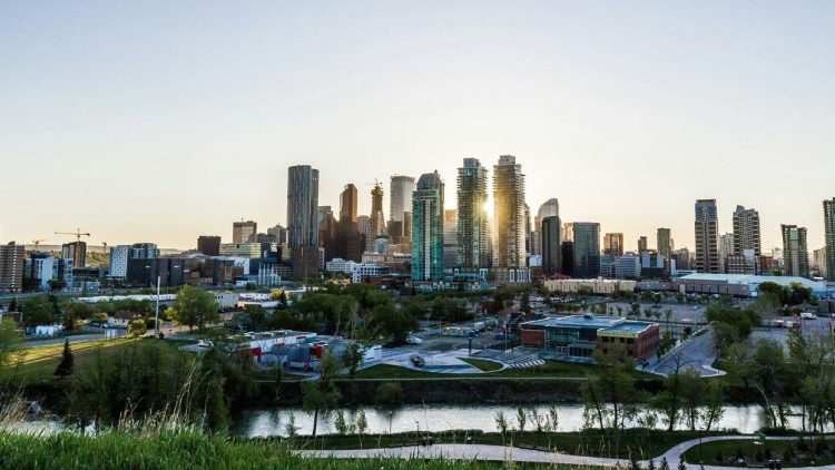 10 Famous Singers from Canada