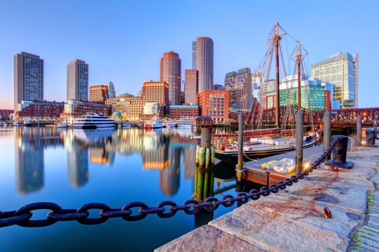 10 Famous Singers from Massachusetts