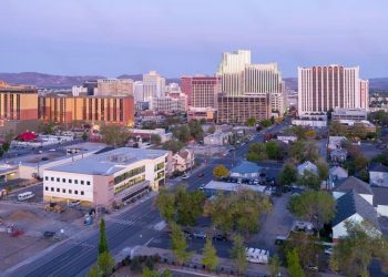 10 Famous Singers from Nevada