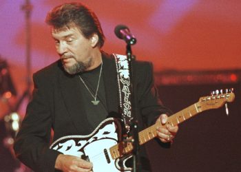 10 Best Waylon Jennings Songs of All Time