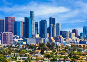 10 Famous Singers from California