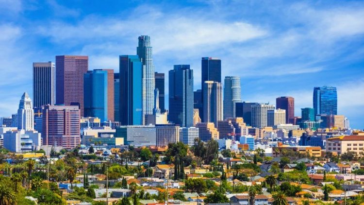 10 Famous Singers from California