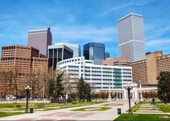 10 Famous Singers from Colorado