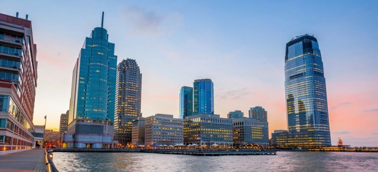 10 Famous Singers from New Jersey