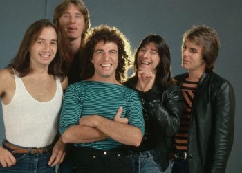 10 Best Journey Songs of All Time