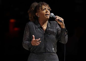 10 Best Anita Baker Songs of All Time