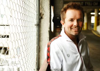10 Best Chris Tomlin Songs of All Time