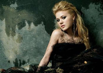 10 Best Kelly Clarkson Songs of All Time