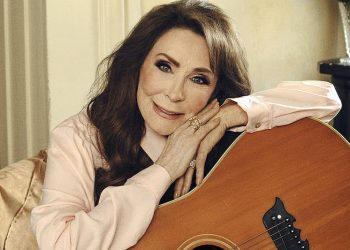 10 Best Loretta Lynn Songs of All Time