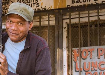 10 Best Robert Cray Band Songs of All Time