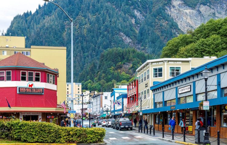 10 Famous Singers from Alaska