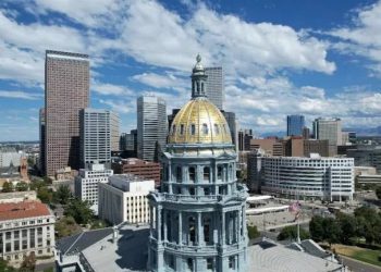 10 Famous Singers from Colorado