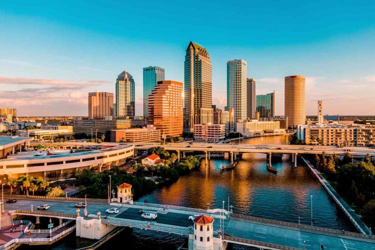 10 Famous Singers from Florida