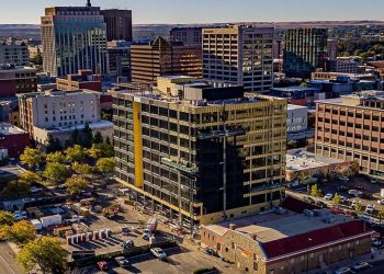 10 Famous Singers from Idaho