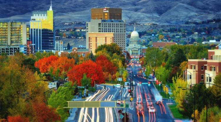 10 Famous Singers from Idaho