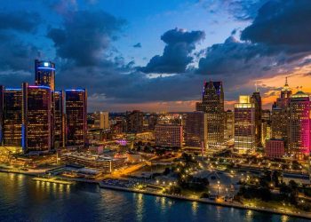 10 Famous Singers from Michigan