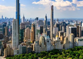 10 Famous Singers from New York