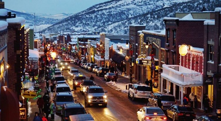 10 Famous Singers from Utah