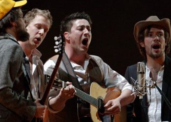 15 Best Folk Bands of All Time