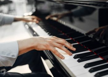 15 Best Piano Players of All Time
