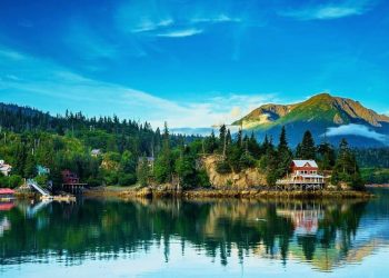 10 Famous Singers from Alaska