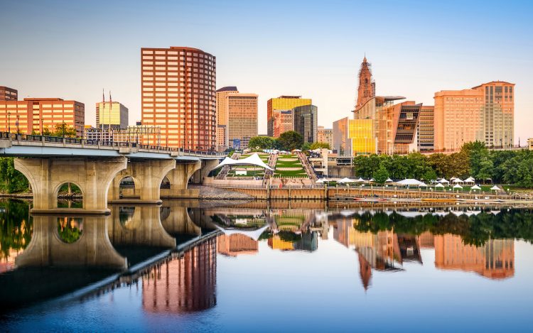 10 Famous Singers from Connecticut